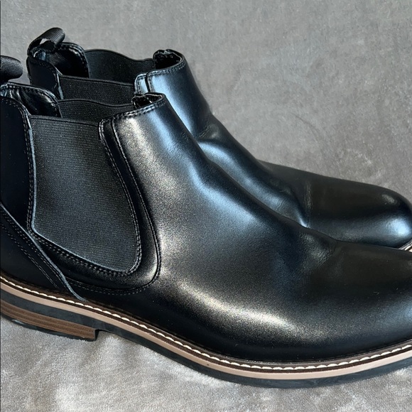 Kenneth Cole New York‎ Black Chelsea Boots Sleek Leather Finish - Picture 1 of 12